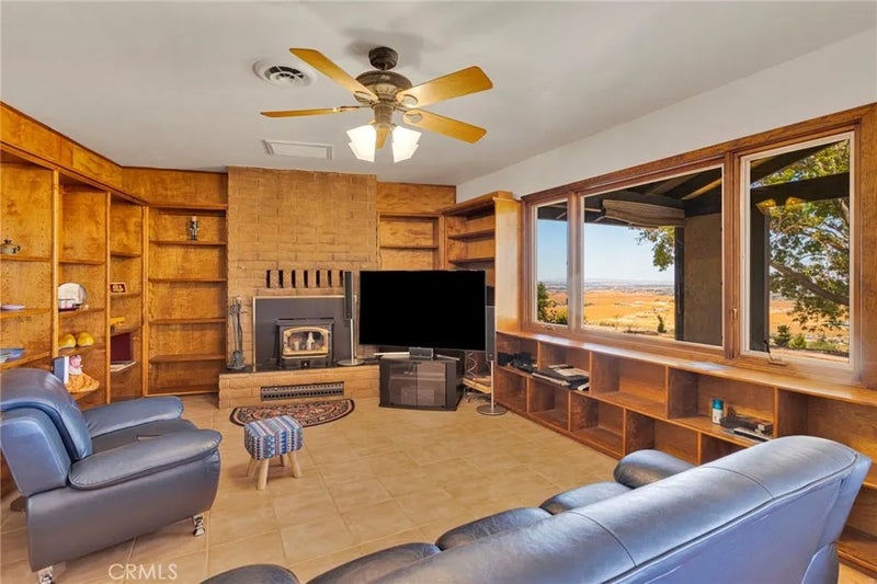 8988 Buena Vista