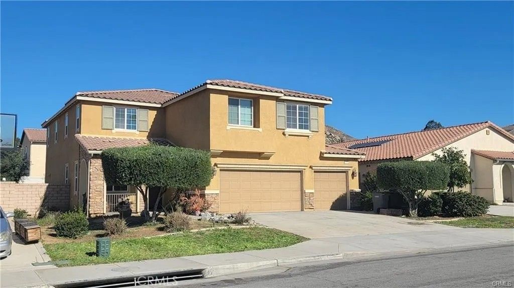 Photo of 846 Santona, Perris, CA 92571 (MLS # TR26061667)