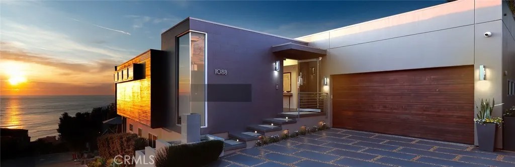 1088 Del Mar Avenue