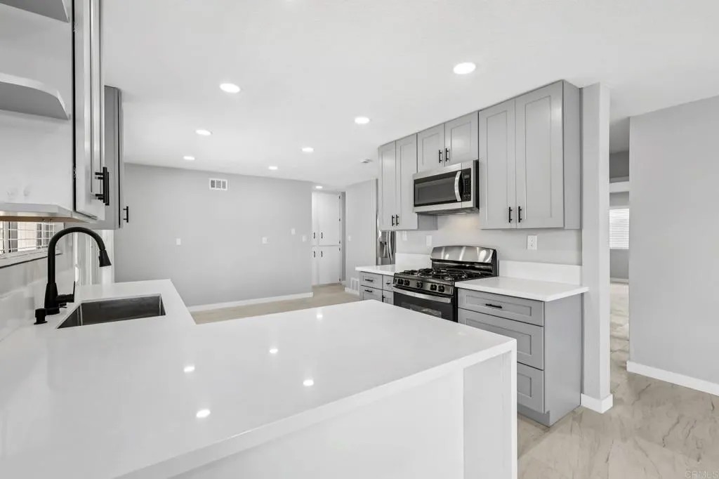 13132 Pam Lane
