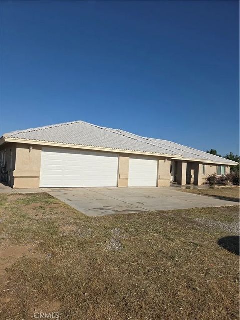 Photo of 10141 Rochester Rd, Phelan, CA 92371 (MLS # TR26089887)