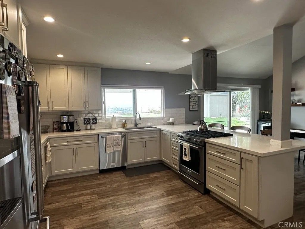 Photo of 27436 Garza Drive, Saugus, CA 91350 (MLS # SR26087663)