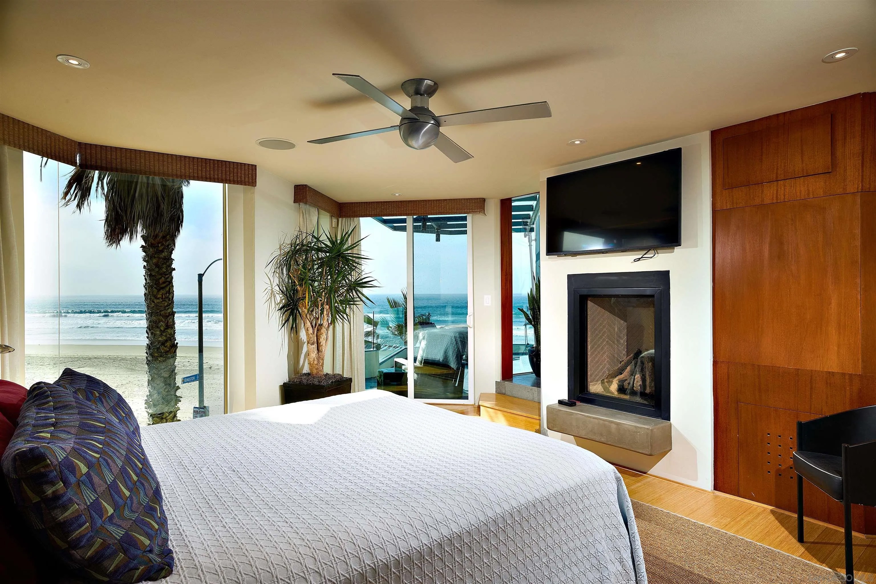 3377 Ocean Front Walk