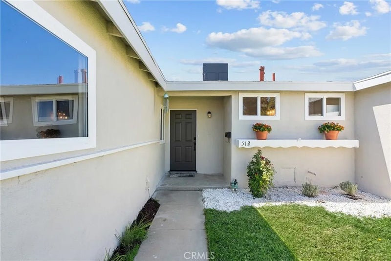 512 E Lingard