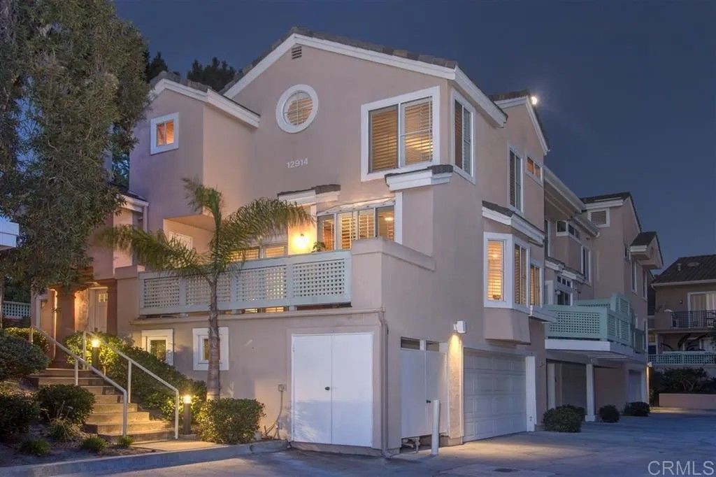 Photo of 12914 Carmel Creek Rd #15, San Diego, CA 92130 (MLS # NDP2601113)