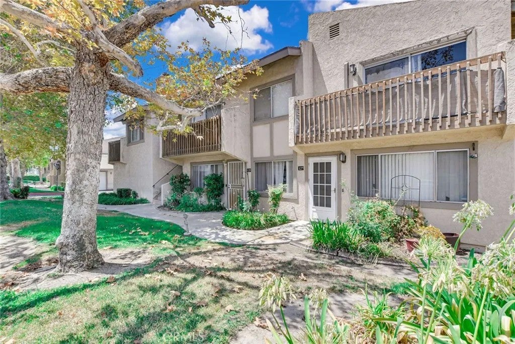 1251 S Meadow