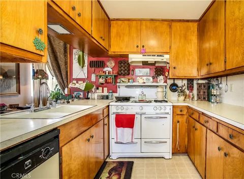 Tiny photo for 5407 Paradise View Road, Yucca Valley, CA 92284 (MLS # JT25238797)