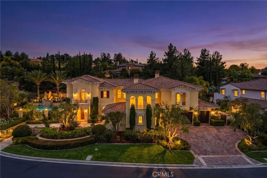 3180 Roma Court
