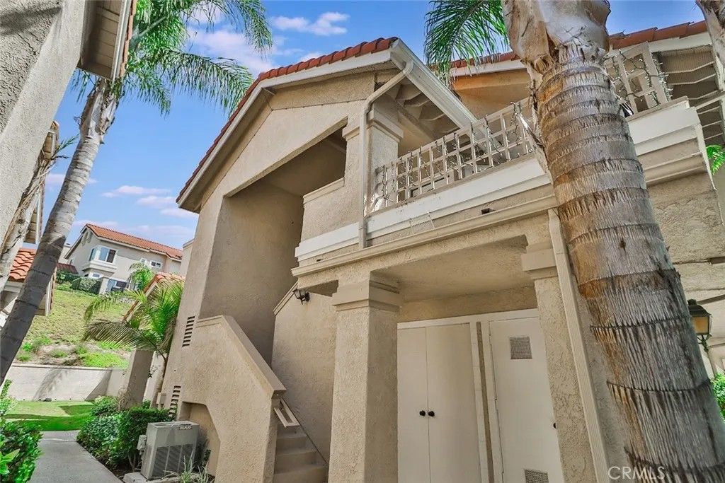 Photo of 625 Hazelwood Way #A, Simi Valley, CA 93065 (MLS # SR25278682)