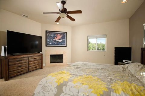 Tiny photo for 1595 E Avenida De Las Flores, Thousand Oaks, CA 91362 (MLS # GD25243937)