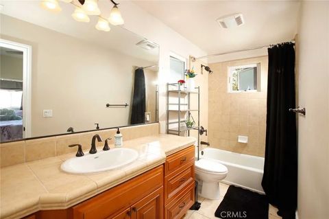 Tiny photo for 1595 E Avenida De Las Flores, Thousand Oaks, CA 91362 (MLS # GD25243937)