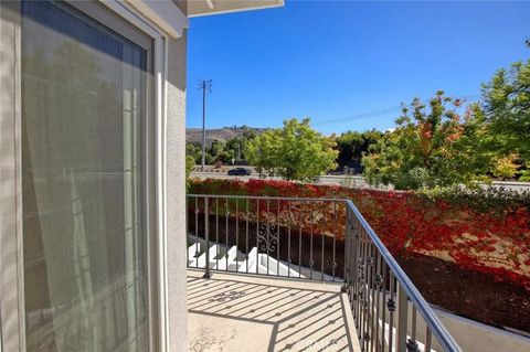 Tiny photo for 1595 E Avenida De Las Flores, Thousand Oaks, CA 91362 (MLS # GD25243937)