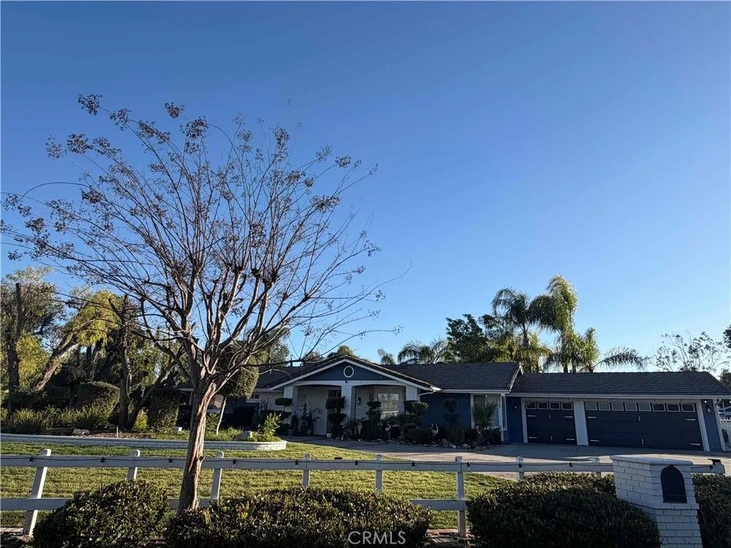 Photo of 28719 Jenny Ln, Menifee, CA 92584 (MLS # SW26050298)