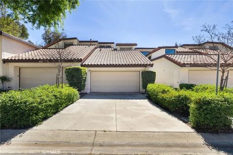 Photo of 832 Trinity Ln, Claremont, CA 91711 (MLS # CV26059274)