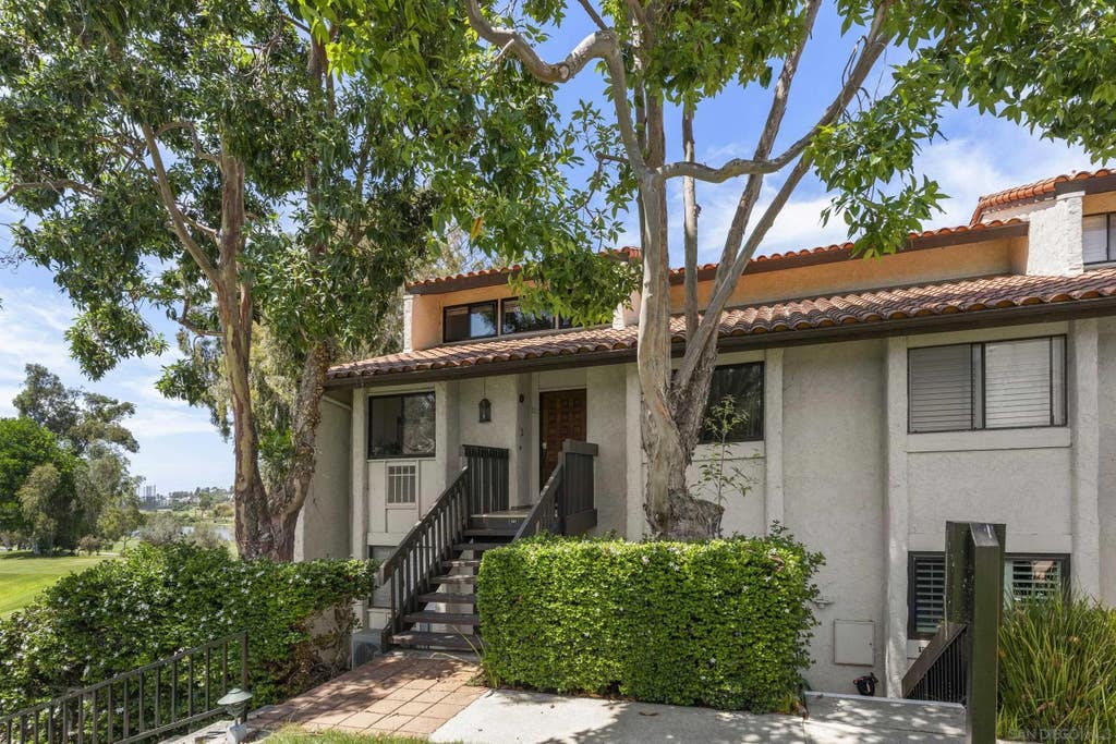 Photo of 2501 Navarra DR #121, Carlsbad, CA 92009 (MLS # 260020438)