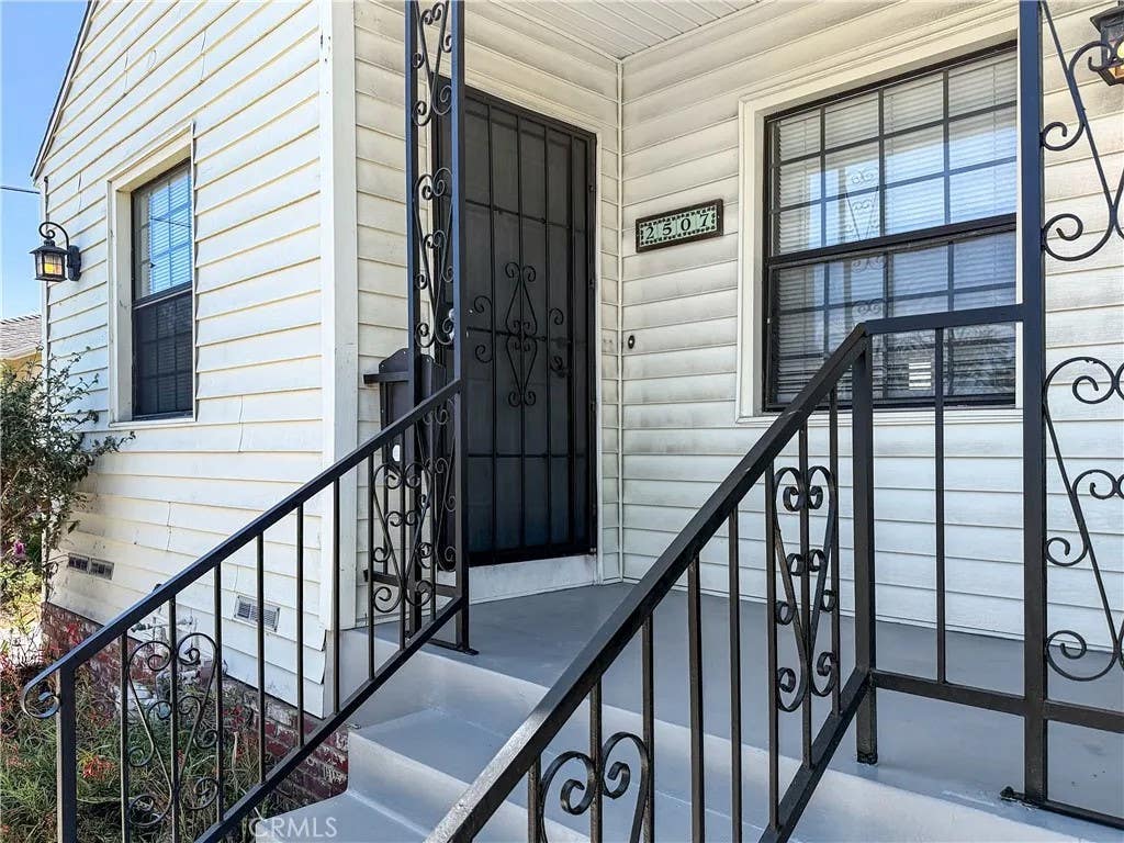 Photo of 2507 S Patton AVE, San Pedro, CA 90731 (MLS # PV26172748)