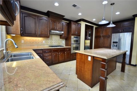 233 Eagle Hemet CA 92545