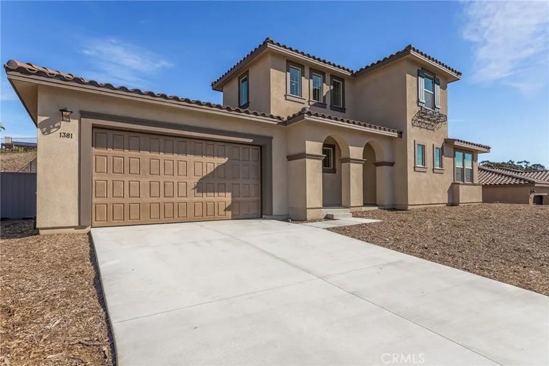 1381 Amanda Glen South