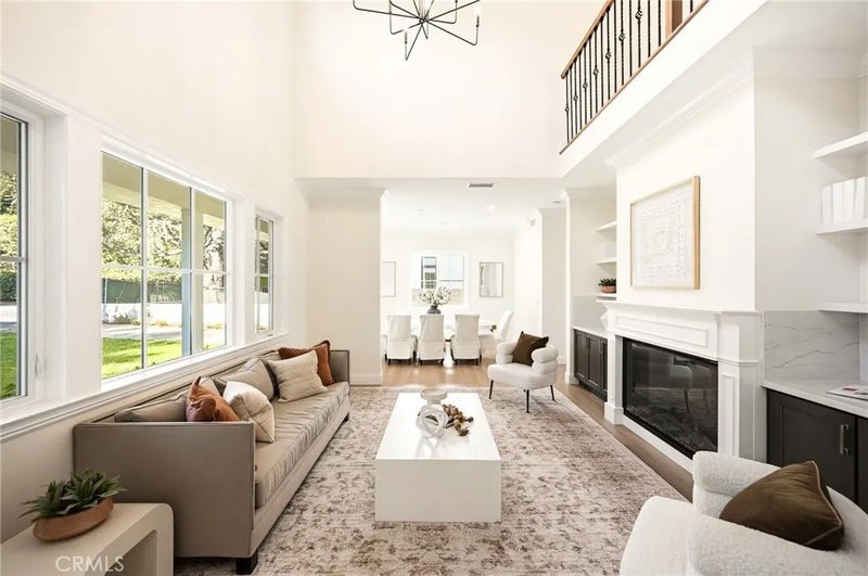1688 E Mendocino
