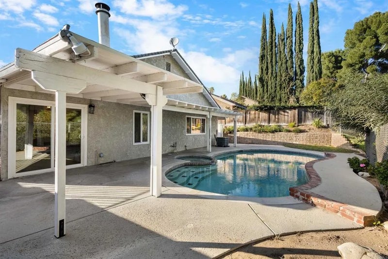 22945 Magnolia Glen Drive