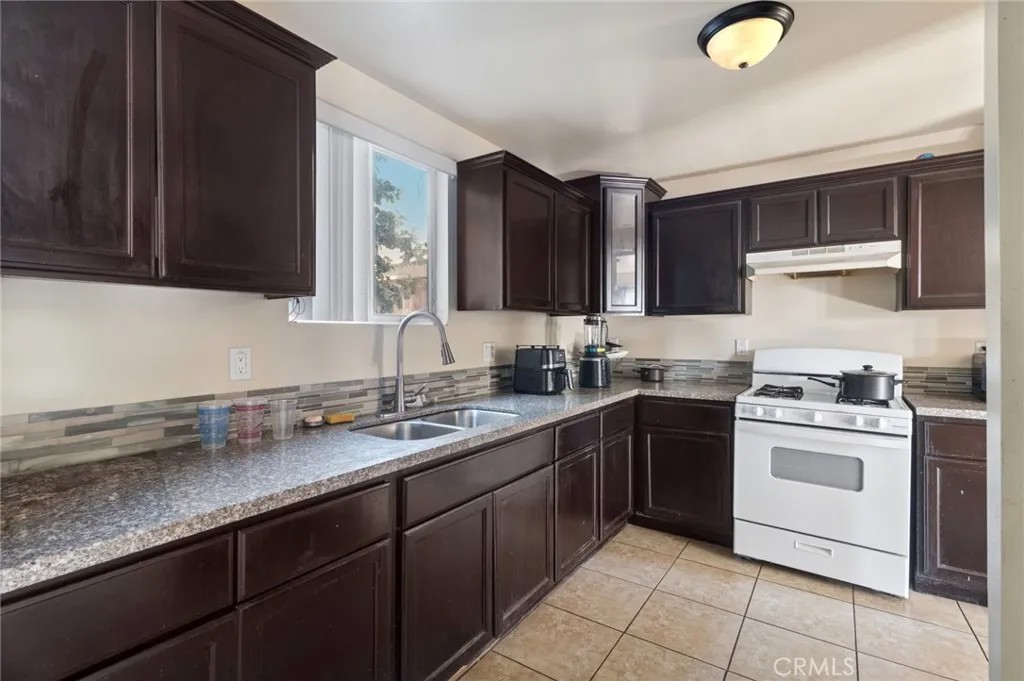710-& 708 E 80th Street