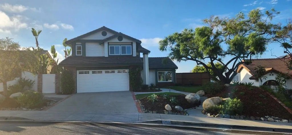 Photo of 1420 Tres Hermanas Way, Encinitas, CA 92024 (MLS # NDP2601121)