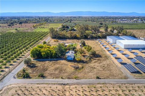 Tiny photo for 23468 Loleta Avenue, Corning, CA 96021 (MLS # SN25244333)