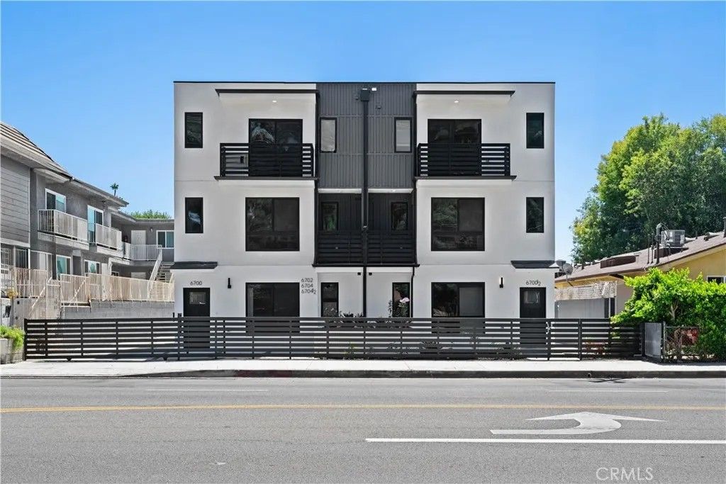 Photo of 6704 Kester Avenue, Van Nuys, CA 91405 (MLS # MB26090010)