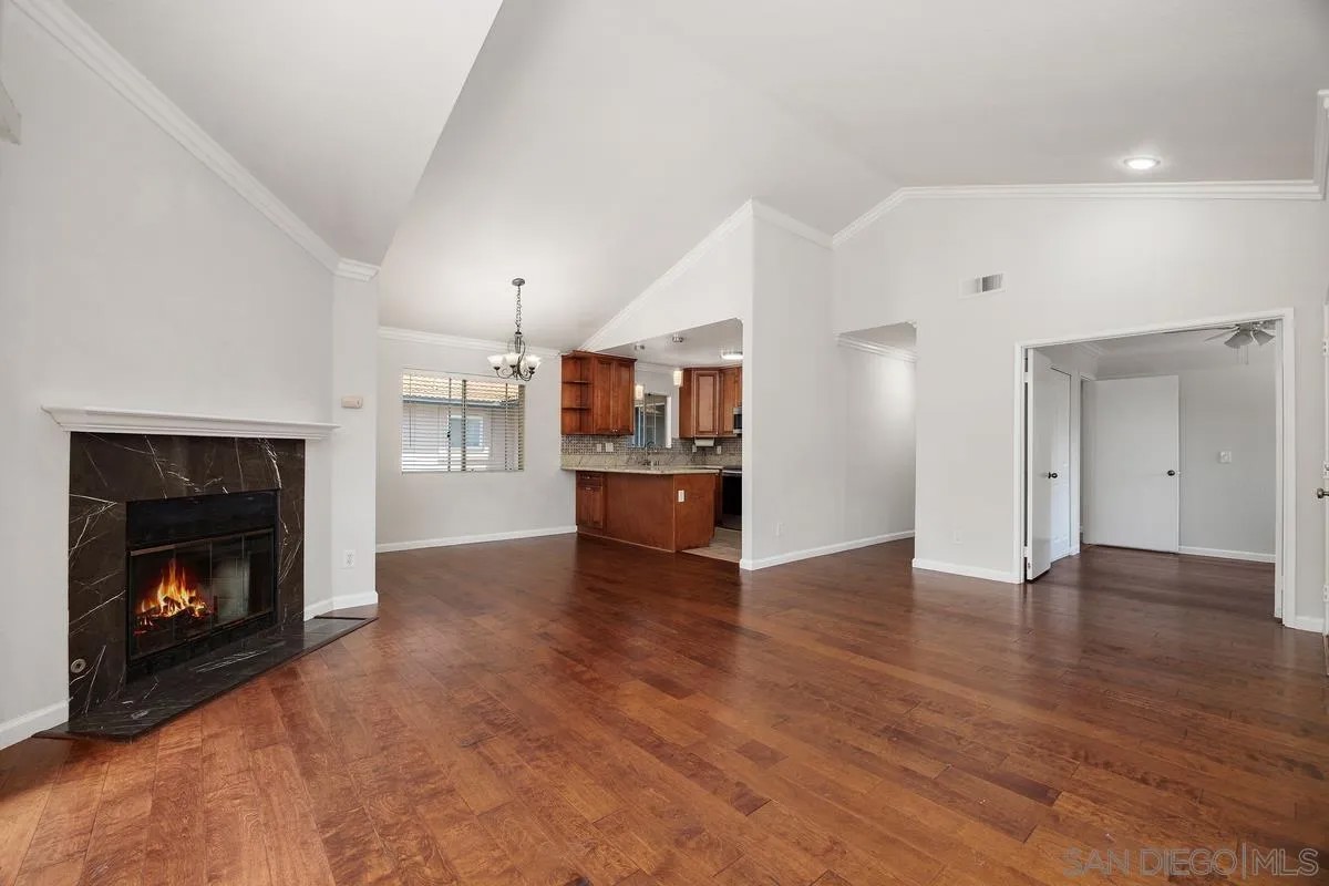 11239 Avenida De Los Lobos D