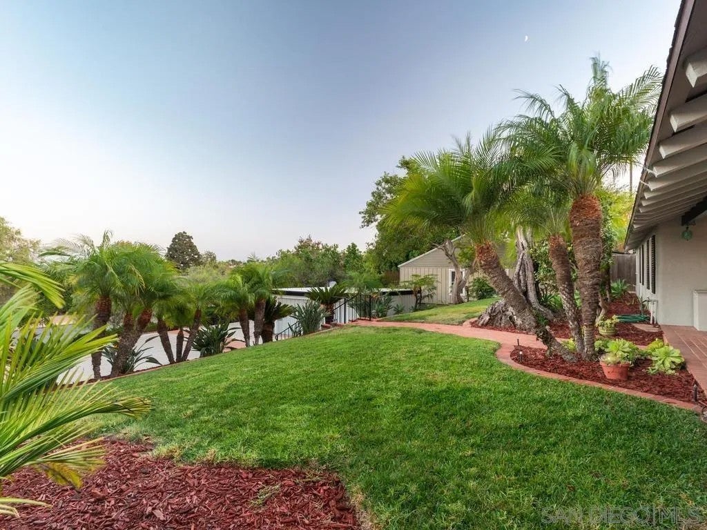 1442 Catalina Blvd.