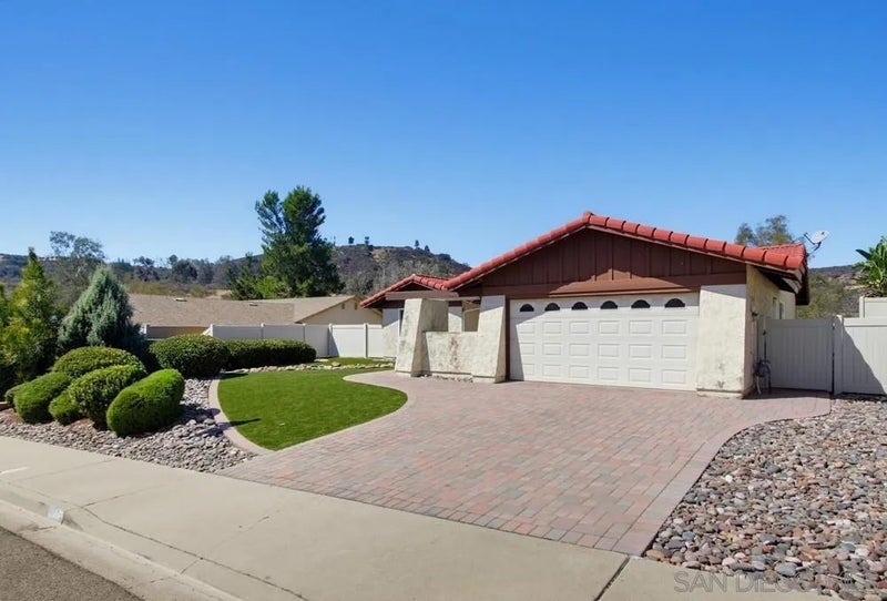 2499 Windmill View Road
