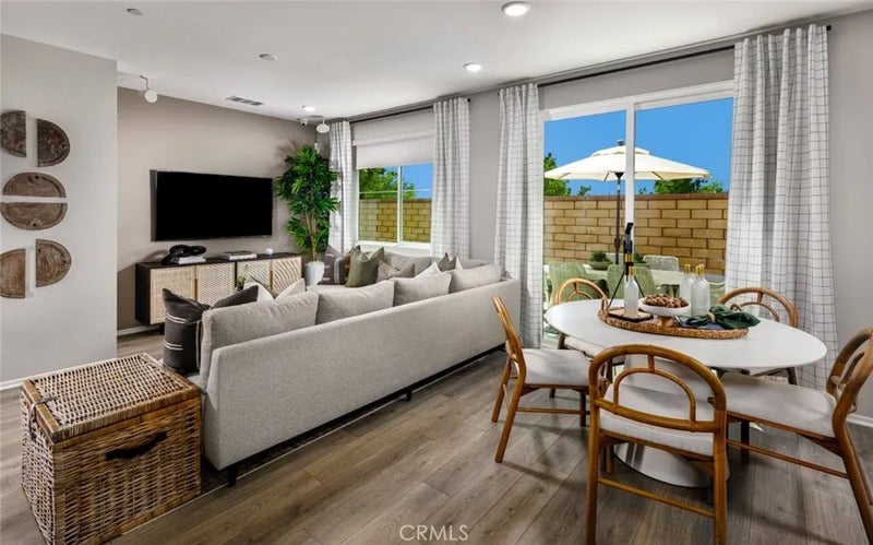 4154 S S. WILDFLAX PASEO 106