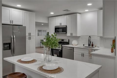 Tiny photo for 1741 N Rose St, Burbank, CA 91505 (MLS # DW25246084)