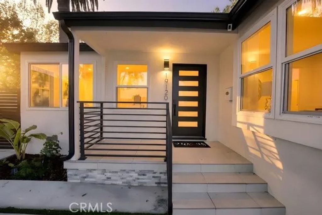 Photo of 19120 Bessemer, Tarzana, CA 91335 (MLS # GD26022241)