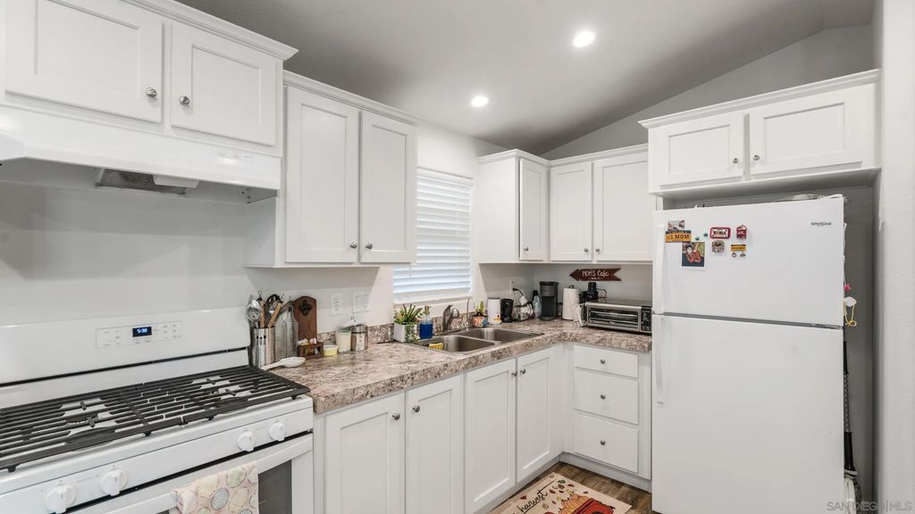 Photo of 3221 Bancroft Dr #25, Spring Valley, CA 91977 (MLS # 250037506)