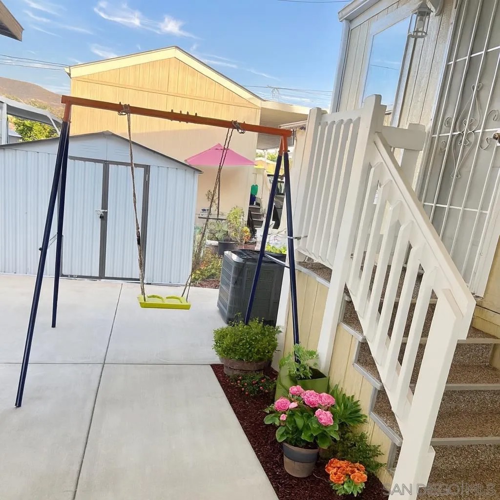 3221 Bancroft Dr 25