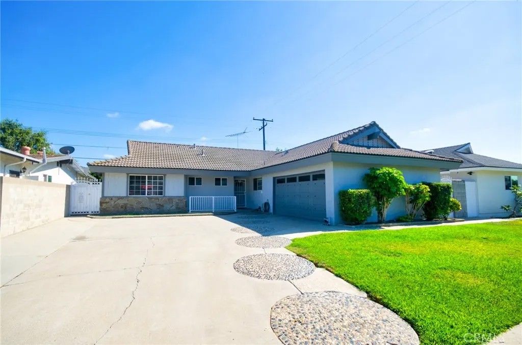 Photo of 530 W Parkwood Avenue, La Habra, CA 90631 (MLS # PW25260207)