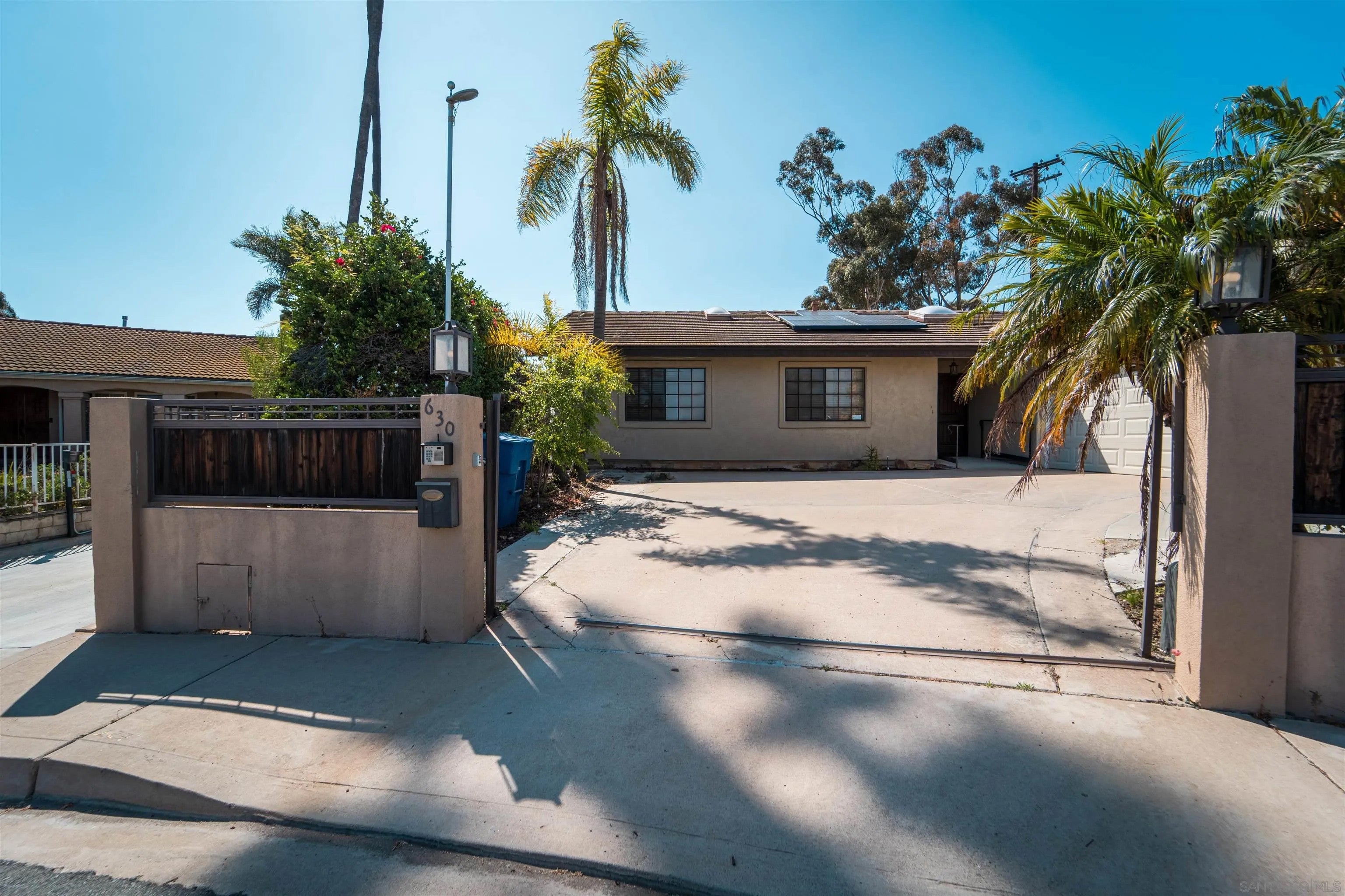 630 Myra Ave