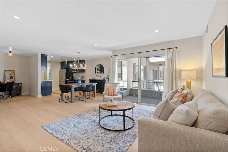 10707 Camarillo Street 314