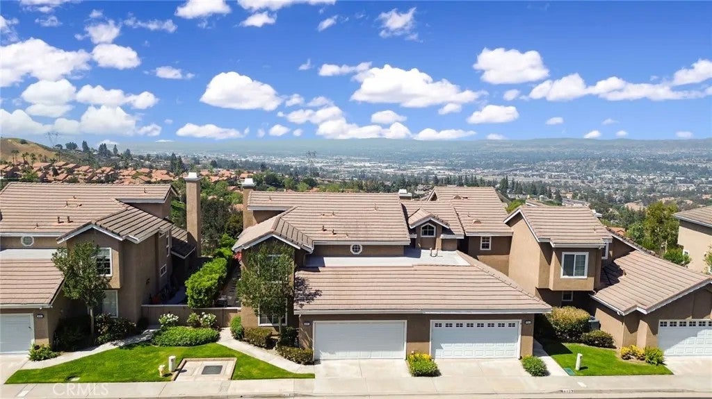 6117 E Garnet