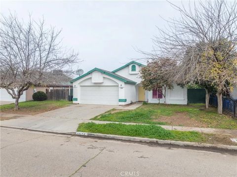 Photo of 1674 Casuga Court, Orange Cove, CA 93646 (MLS # PW26044907)