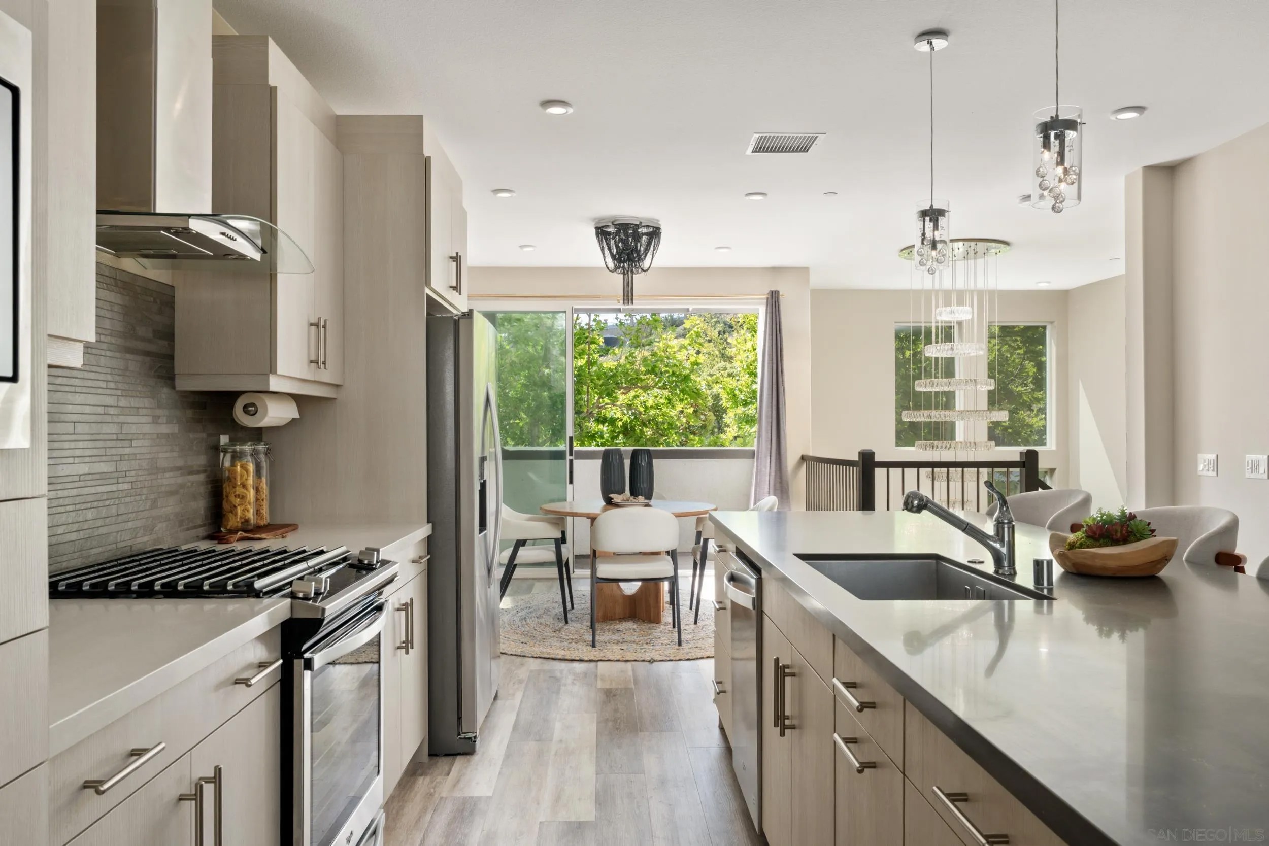 2804 AVELLA CIRCLE
