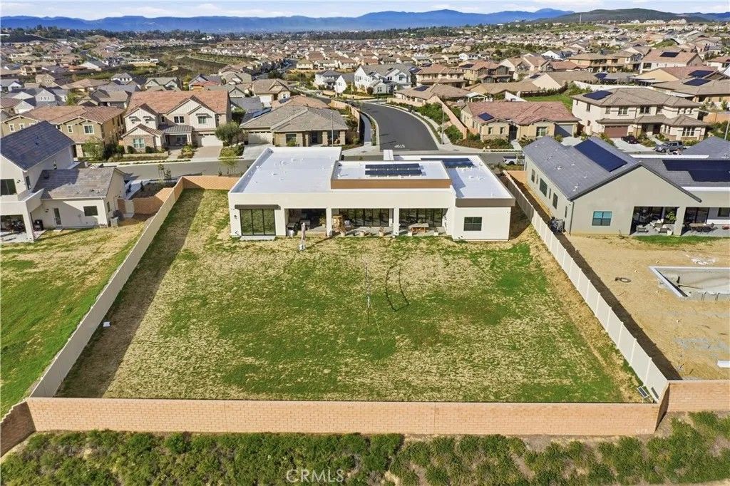 Photo of 39788 Larkspur Terrace, Temecula, CA 92591 (MLS # SW26014449)