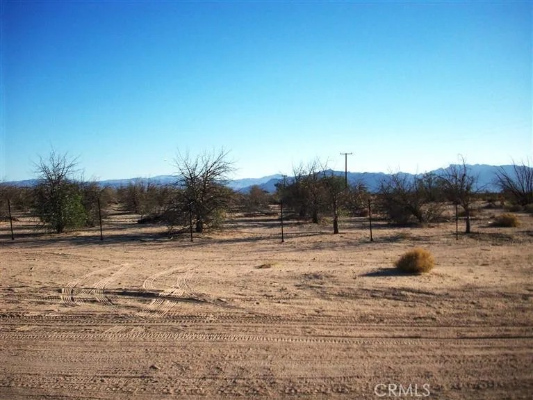 45527 Twin Lakes