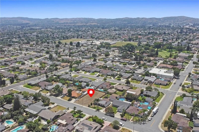 12440 Russell