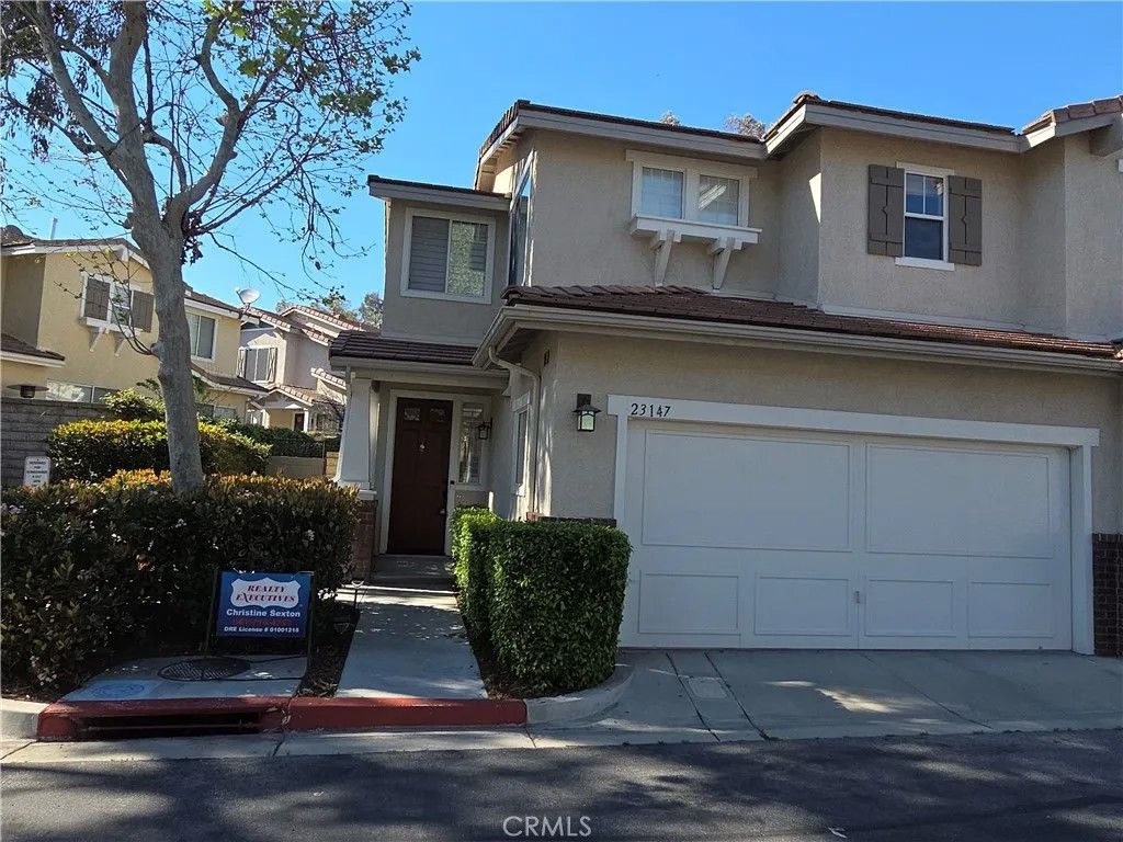 Photo of 23147 Napa Dr, Valencia, CA 91354 (MLS # SR26061122)