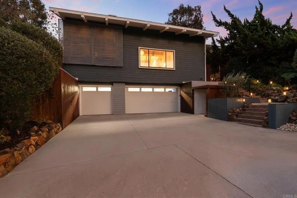 765 Val Sereno Drive