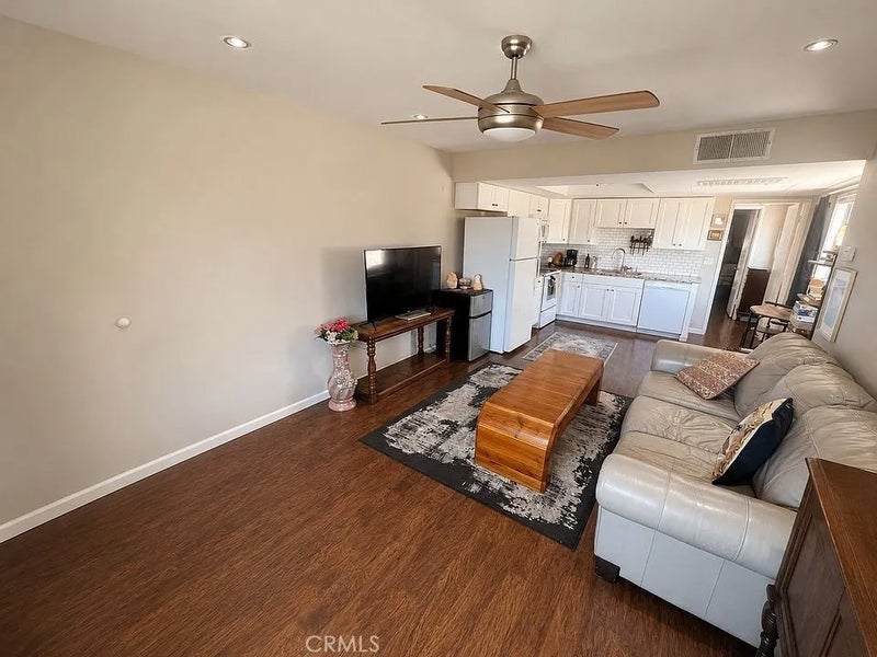 64281 Spyglass 30