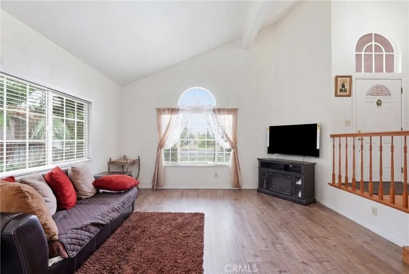 1014 W Jackson