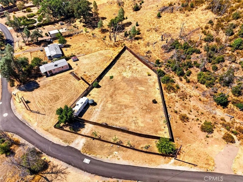 3865 Spring Valley